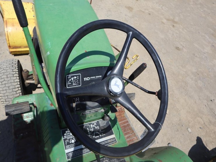 john-deere-110-image-12