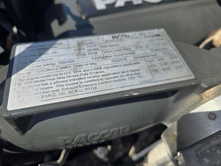 2017-peterbilt-579-image-29