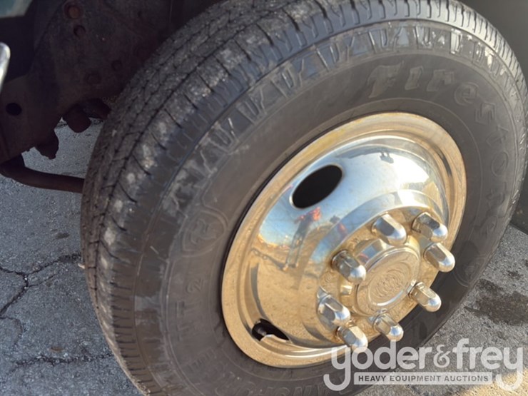 2011-ford-f350-image-7