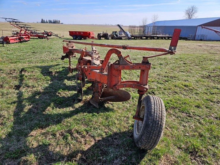#537-•-5-bottom-plow-image-4