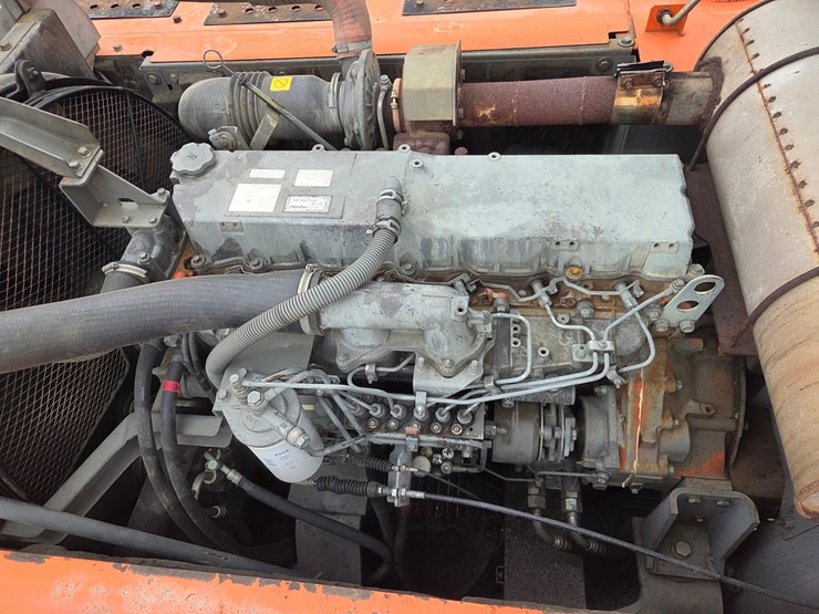 hitachi-zx330-lc-image-42