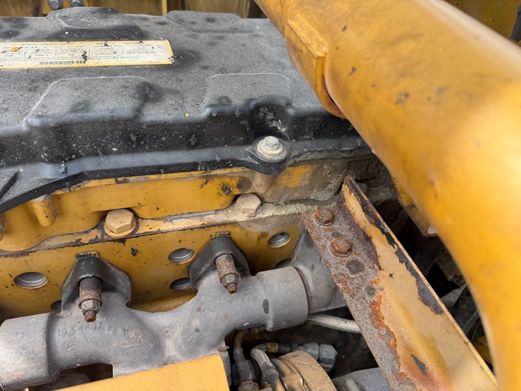 caterpillar-330d-image-83