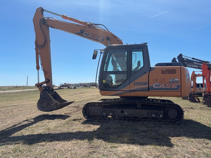 2012-case-cx130b-image-11