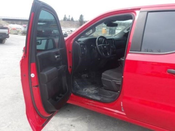 2023-chevrolet-1500-image-11