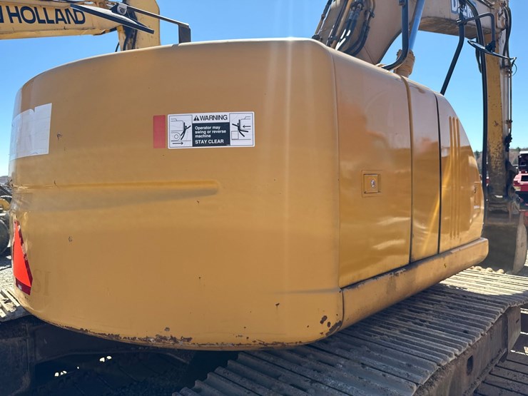 2009-deere-225-lc-image-49