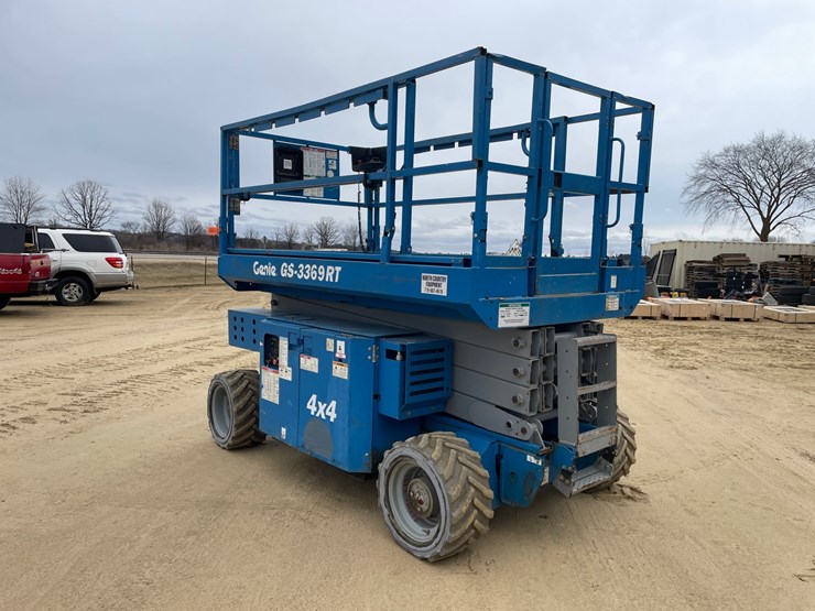 #7514-•-(s-2)-2012-genie-3369-rough-terrain-scissor-lift-image-7