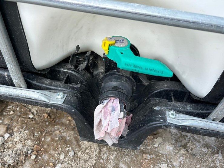 water-tank-tote-image-6