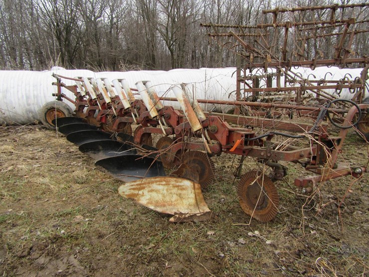 international-700-image-1