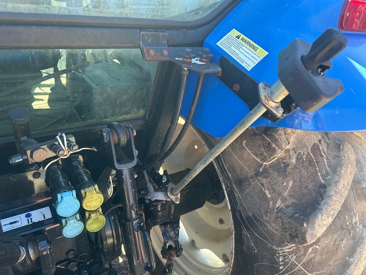 new-holland-t5070-image-36