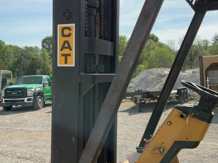 1976-caterpillar-v80c-image-22