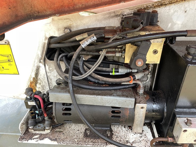 #7513-•-(m-4)-2018-snorkel-tl49j-towable-boom-lift-image-56