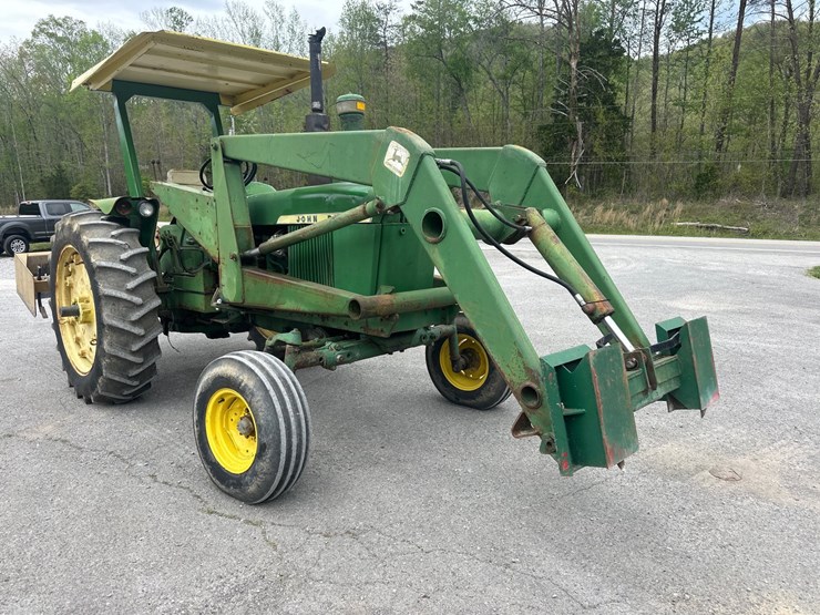 john-deere-3020-image-2