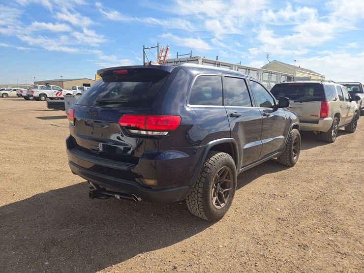 2018-jeep-grand-cherokee-limited-image-3