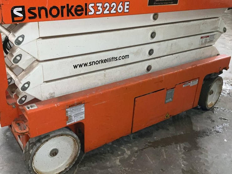 #403-•-2017-snorkel-26'-scissor-lift-image-17
