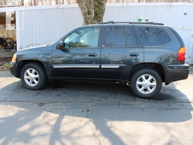 2004-gmc-envoy-image-1