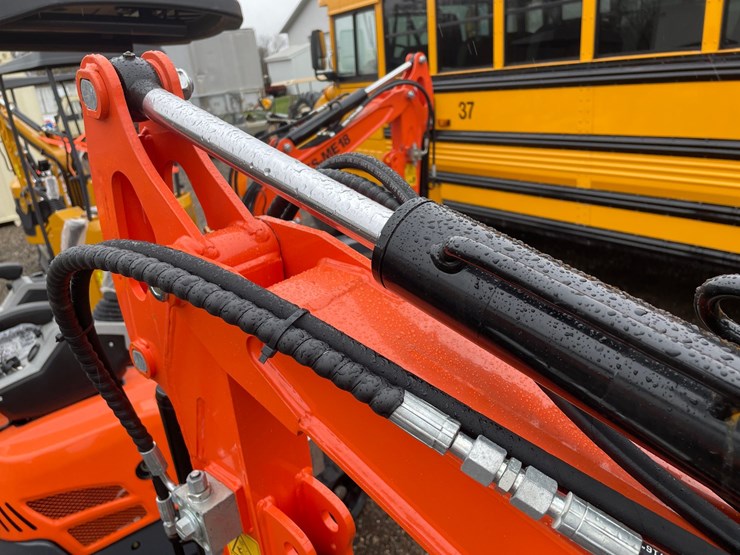 #3296-•-2026-ats-me18-mini-excavator-image-8