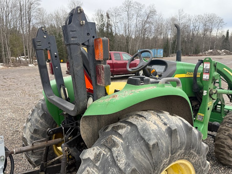 john-deere-4120-image-26