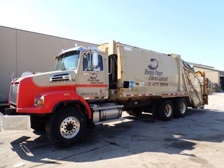 2017-western-star-4700sb-image-1