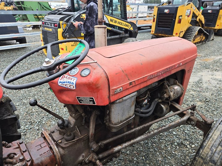 massey-ferguson-35-image-12