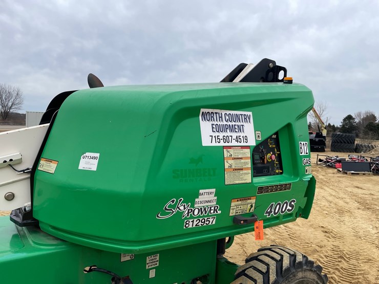 2016-jlg-400s-image-11