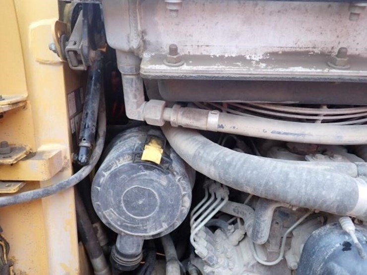 2010-caterpillar-232b-image-56