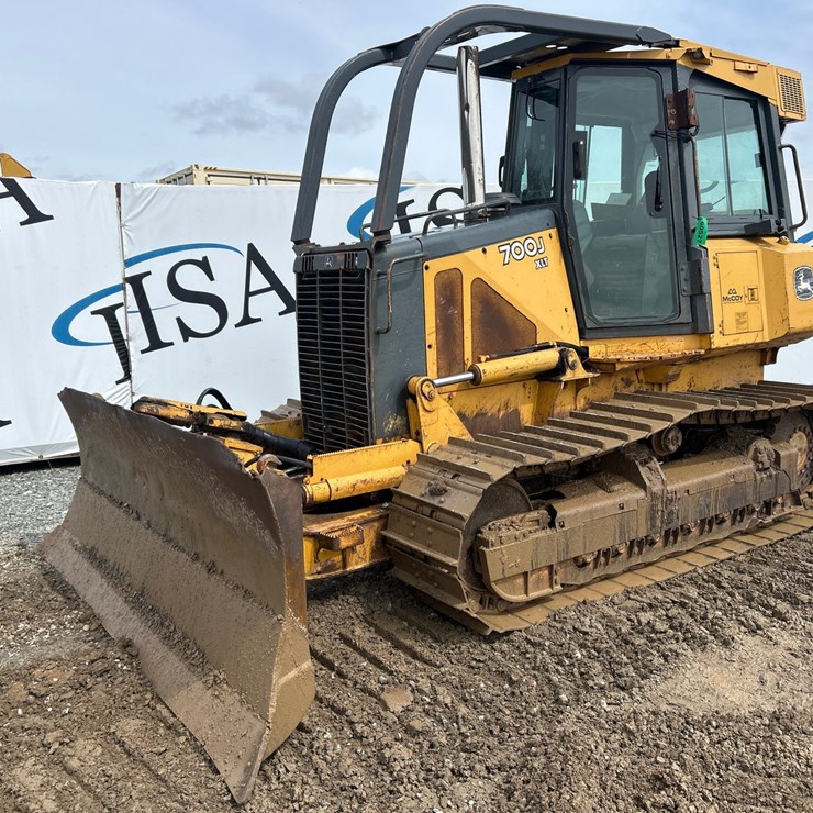 2005 DEERE 700J XLT