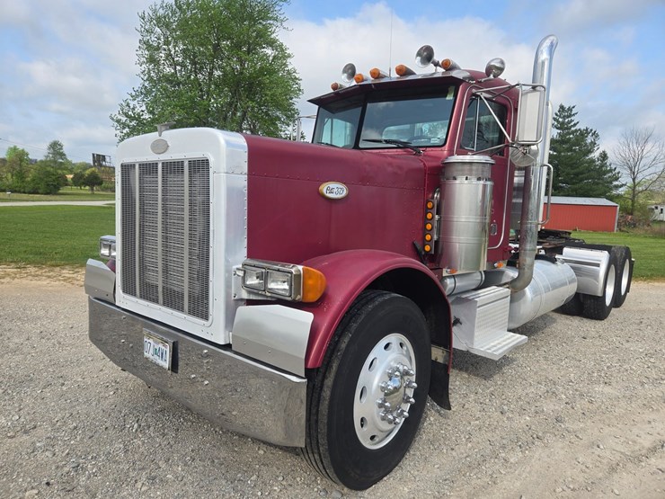 1994-peterbilt-379-image-1