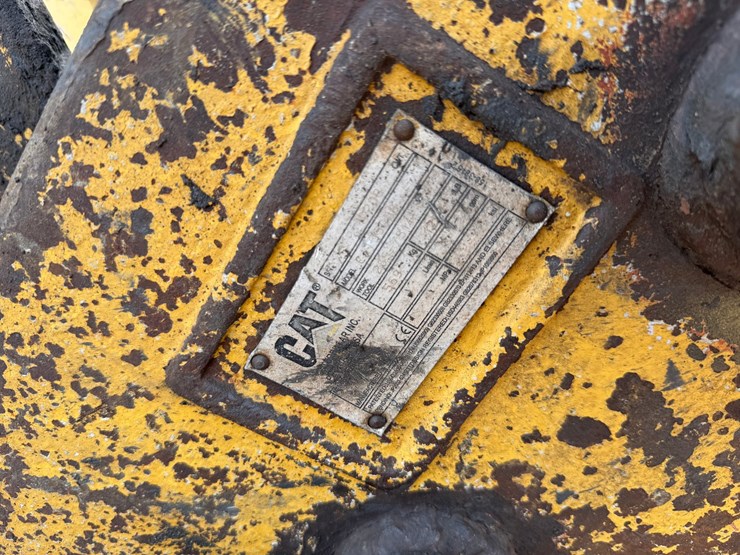 caterpillar-330d-image-15