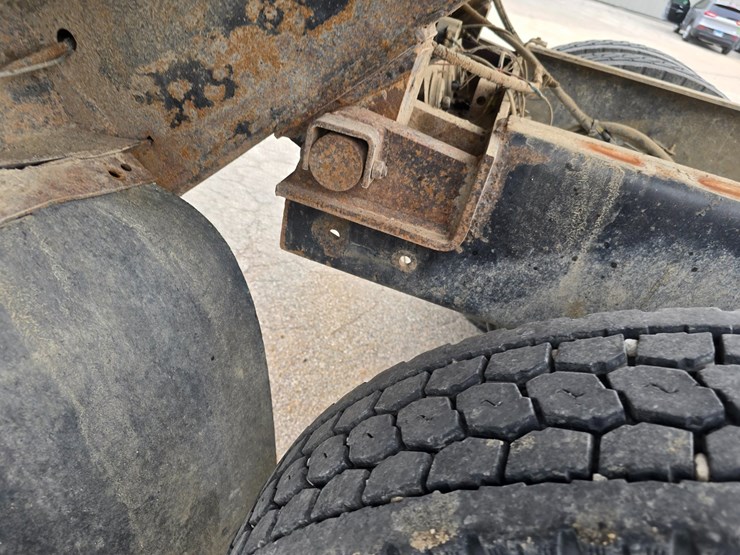 2003-mack-rd688s-image-52