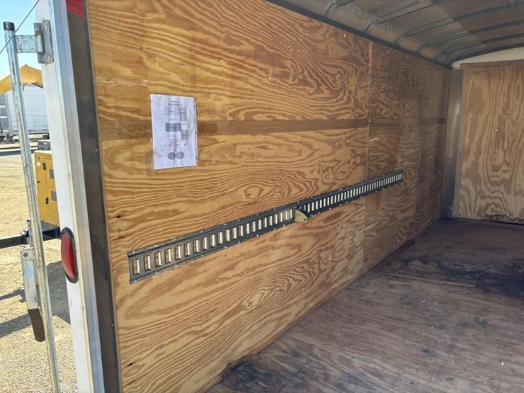 2007-haulmark-kd7x16wt3-enclosed-trailer-image-23