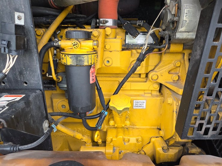 john-deere-4045hf285-image-26