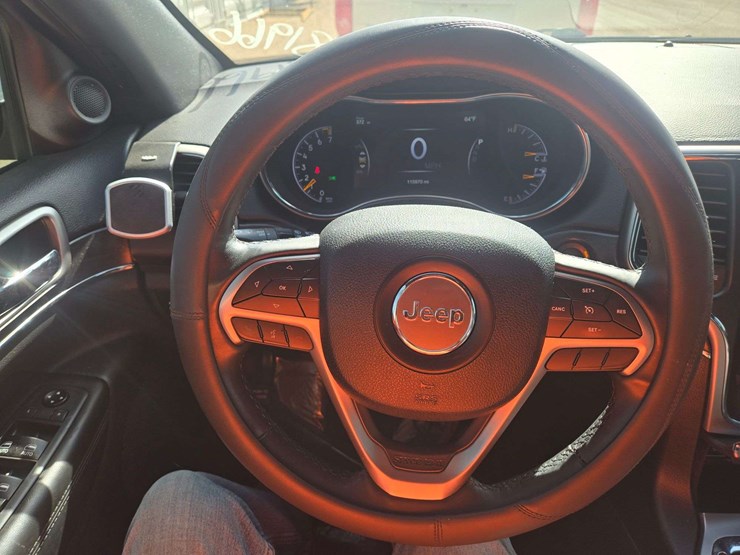 2018-jeep-grand-cherokee-limited-image-14