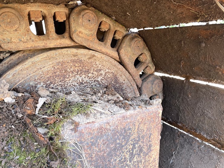 caterpillar-225-image-26