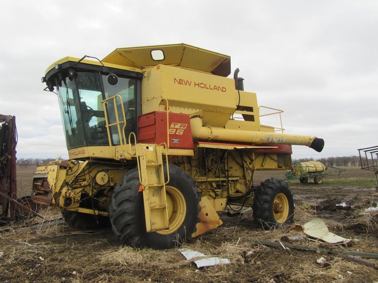 new-holland-tr96-image-1