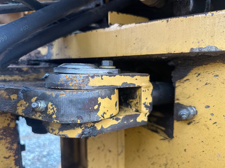 caterpillar-cp-563c-image-20