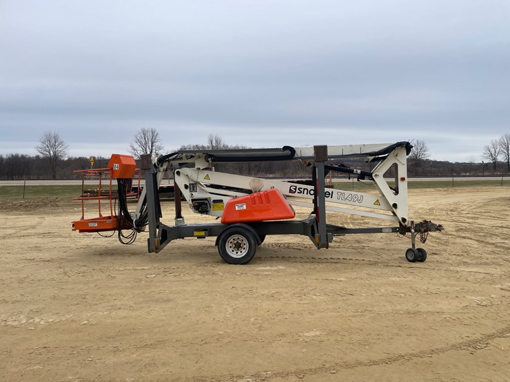 #7513-•-(m-4)-2018-snorkel-tl49j-towable-boom-lift-image-5