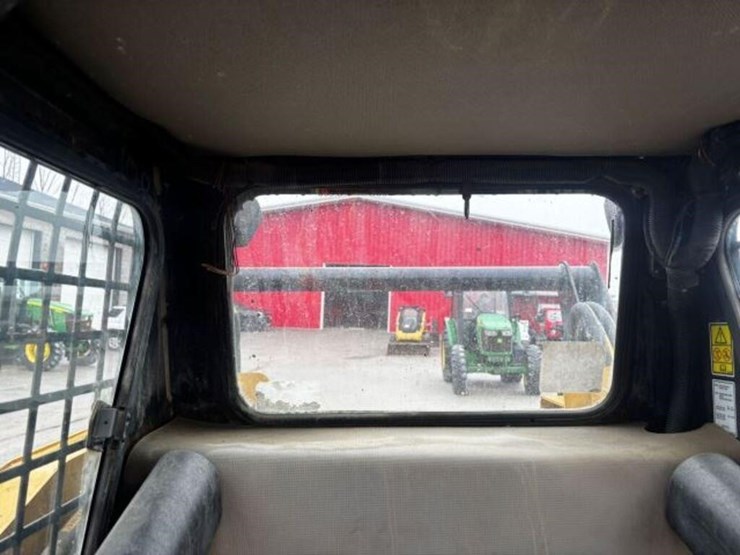 2009-caterpillar-232b2-image-34