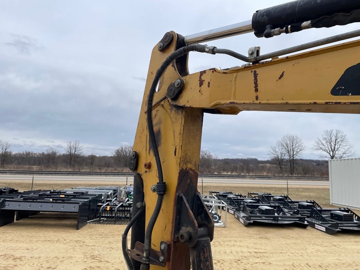 2014-caterpillar-303.5-image-25