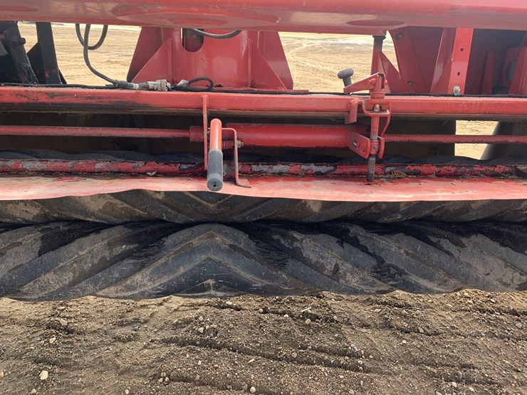 2011-new-holland-h7460-image-13