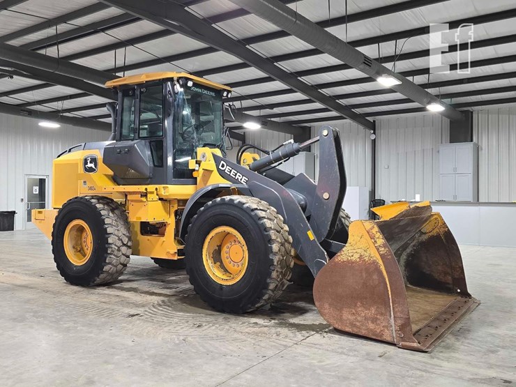 2022-deere-524-p-tier-image-2