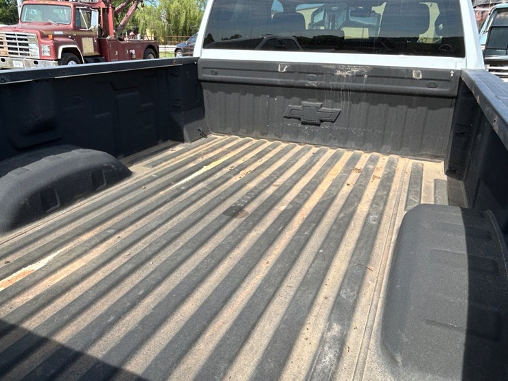 2021-chevrolet-2500-image-7