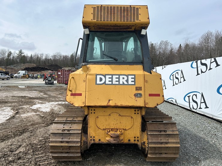 2005-deere-700j-xlt-image-4