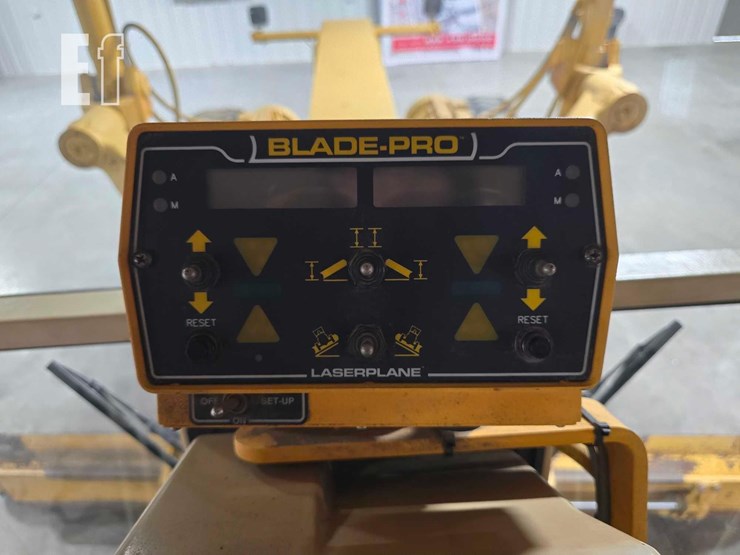 1996-caterpillar-140h-image-16