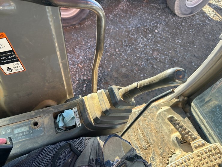 2021-hitachi-zx225-image-63