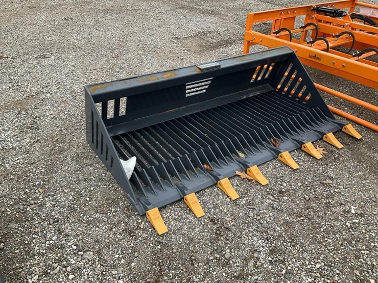 #1373-•-unused-landhonor-72"-skid-steer-rock-bucket-image-1