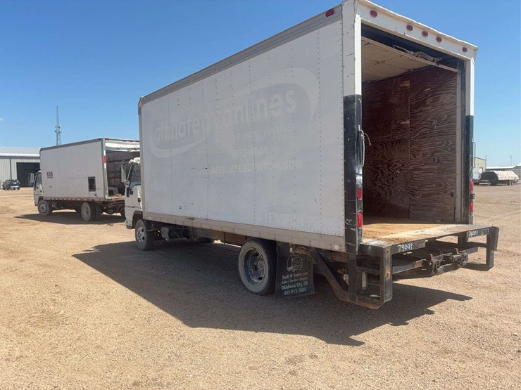 2006-chevrolet-w3500-image-4