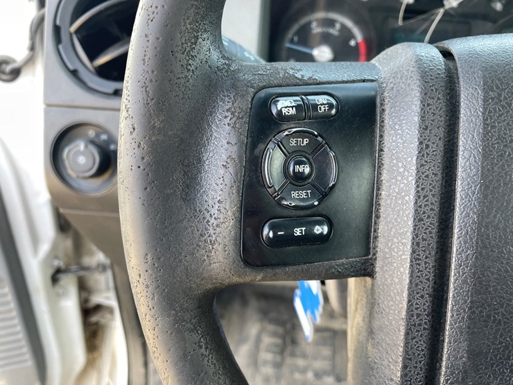 2011-ford-f550-image-60