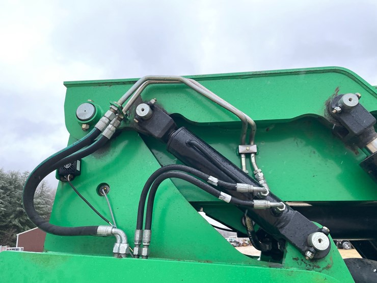 2014-sky-trak-6042-image-25