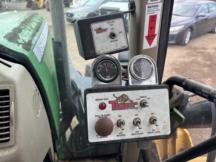 2008-john-deere-7130-image-36