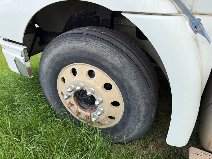 2000-international-9200-image-8